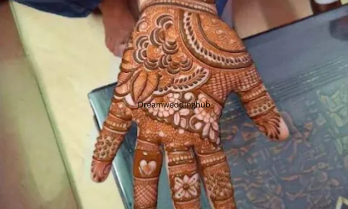 Gaurav mehandi art raipur